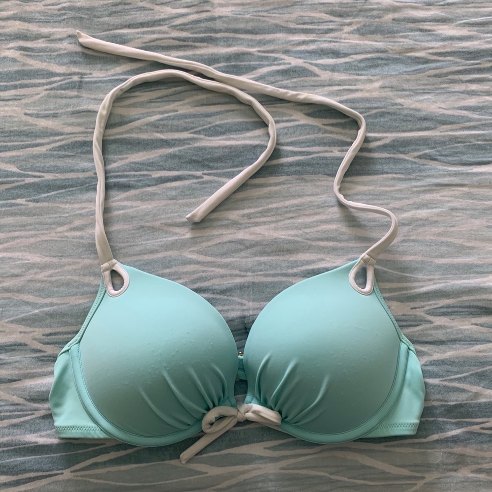 Victoria’s Secret bikini top. Worn a couple times!